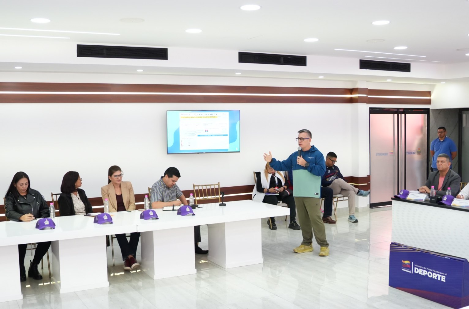 Mindeporte y sector hotelero sellan acuerdo