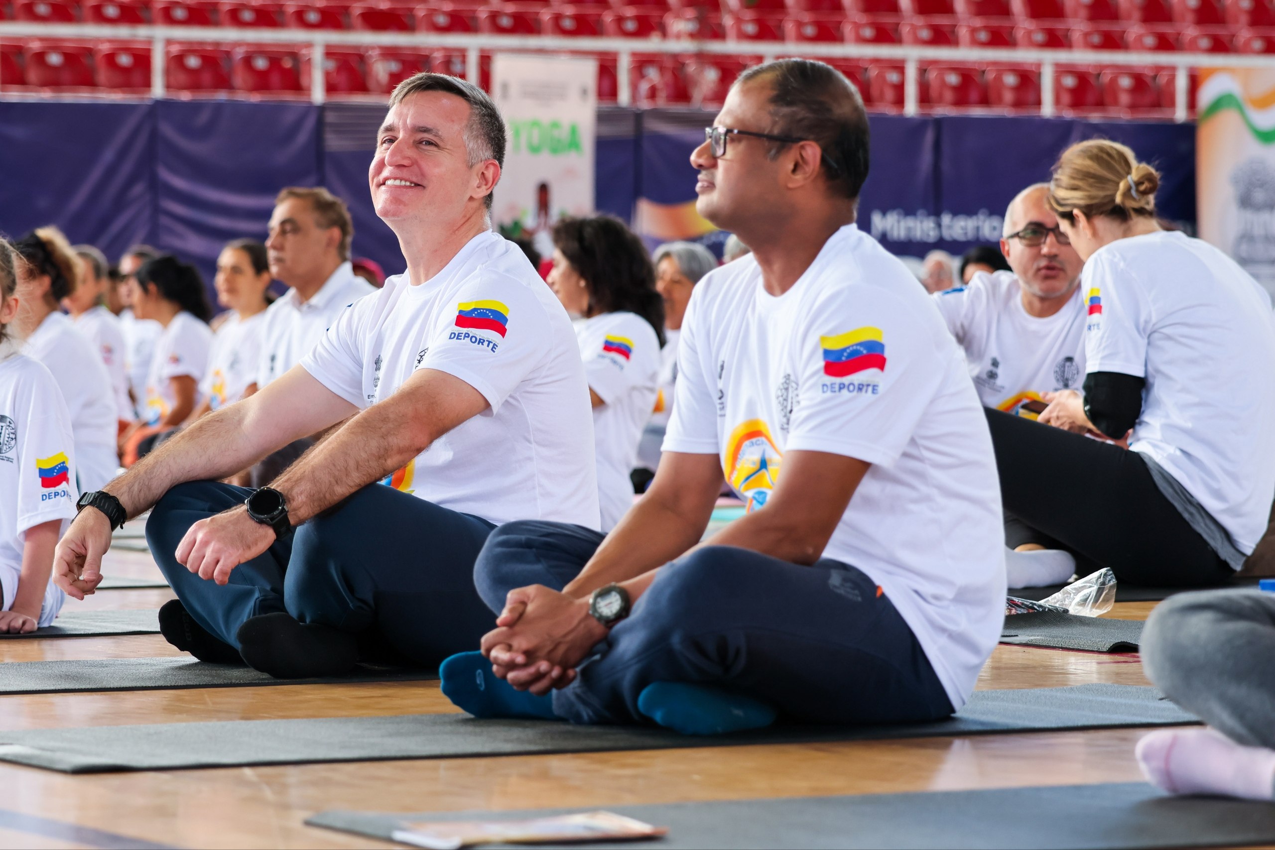 Día Mundial de Yoga se celebró a plenitud