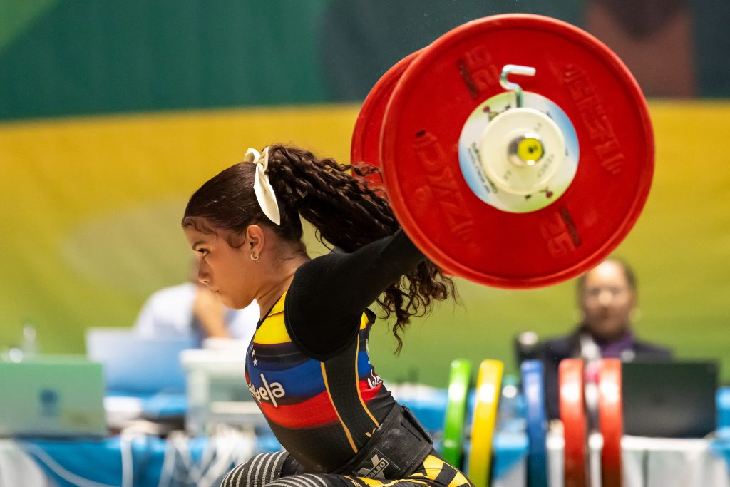 Valeria Osorio duplicó en Mundial de Pesas