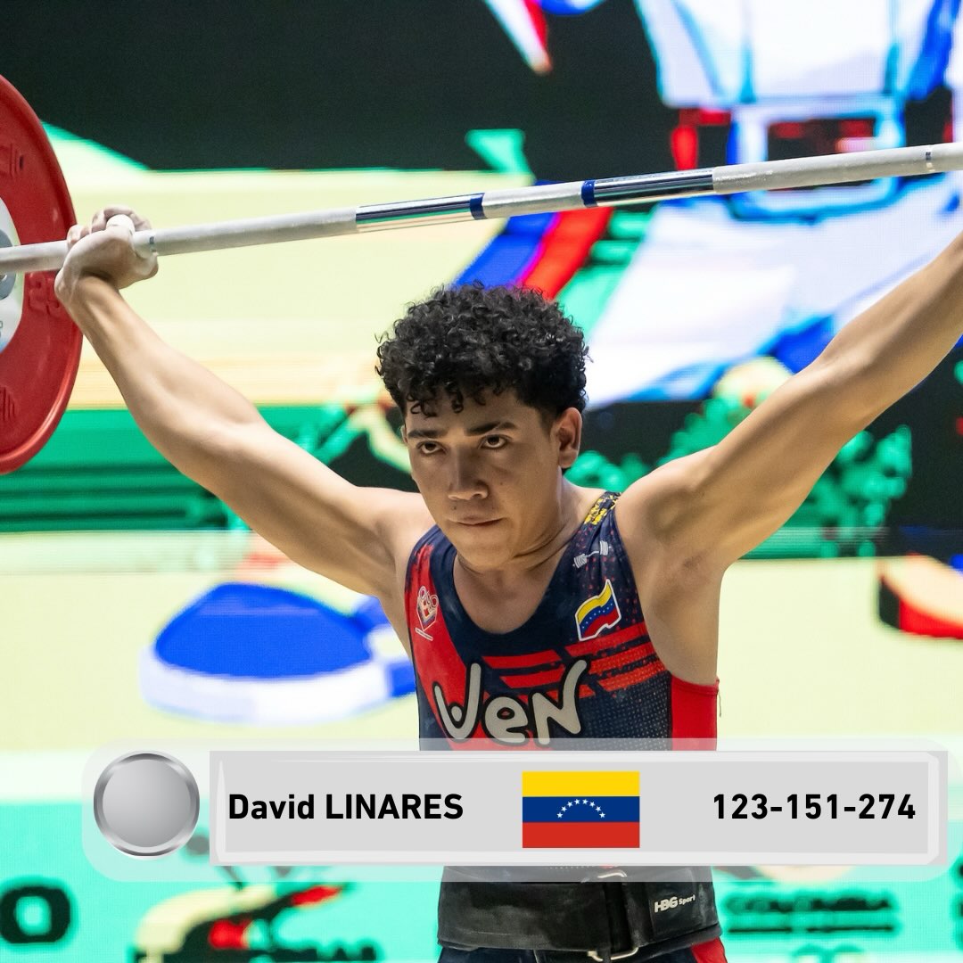 David Linares alzó oro en Mundial de Pesas