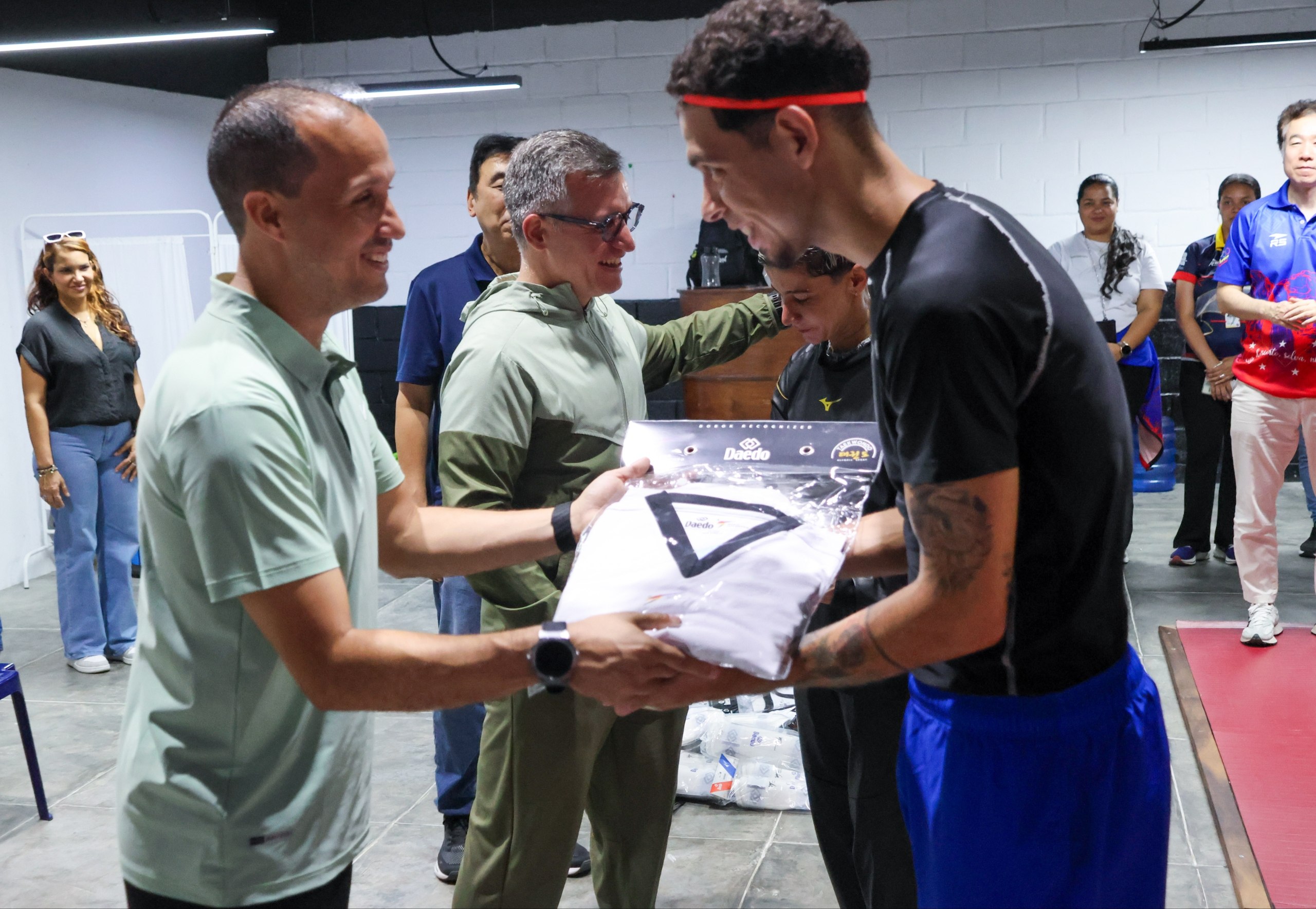  Taekwondo equipado de punta para Santo Domingo