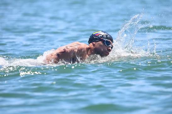 Plata y doble bronce en 3 km de aguas abiertas 