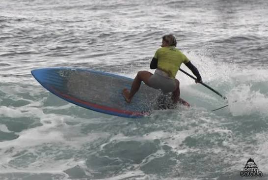 Edimar Luque avanzó en Sup Surf 