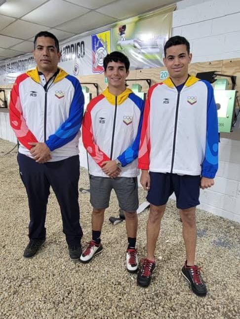 Tiro en equipo dio en el blanco