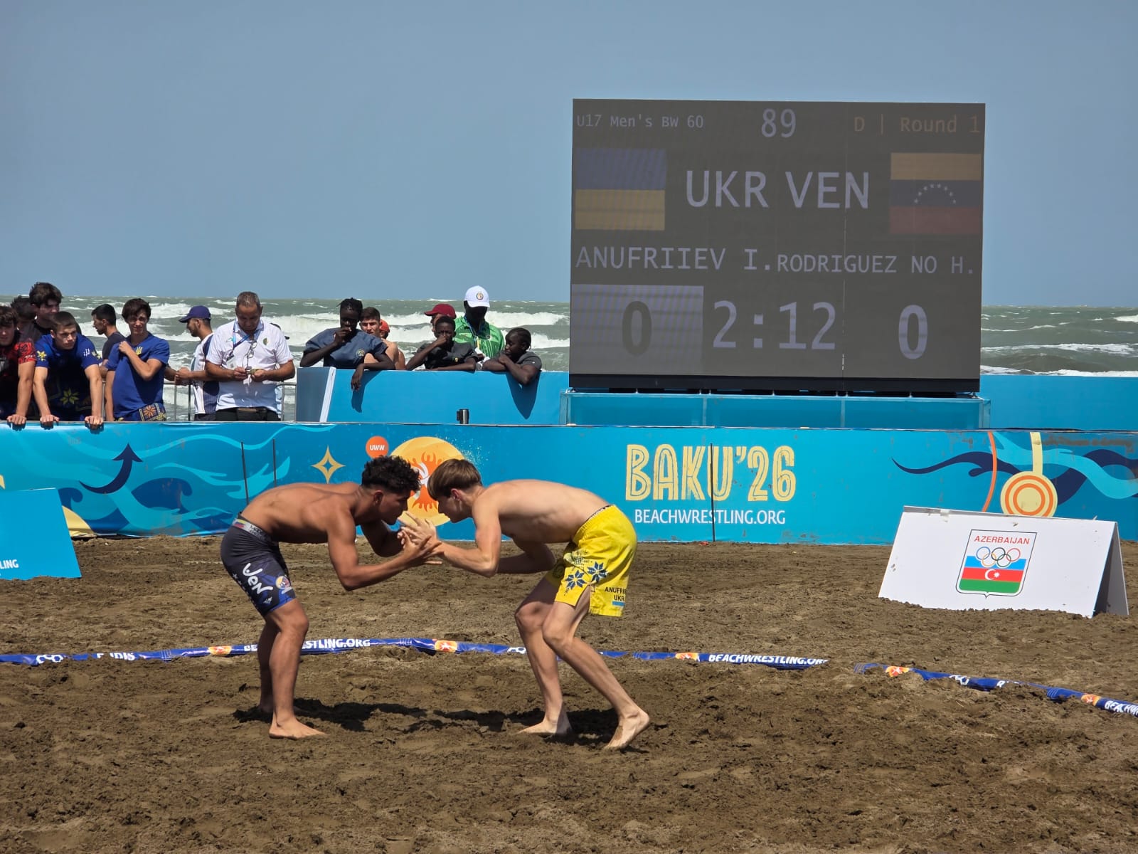 Lucha de playa sumó experiencia en Bakú