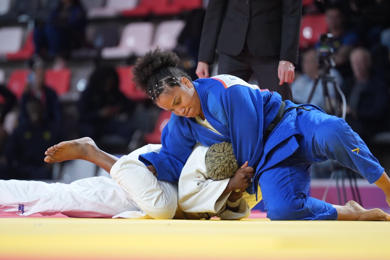 Elvismar regresó con oro