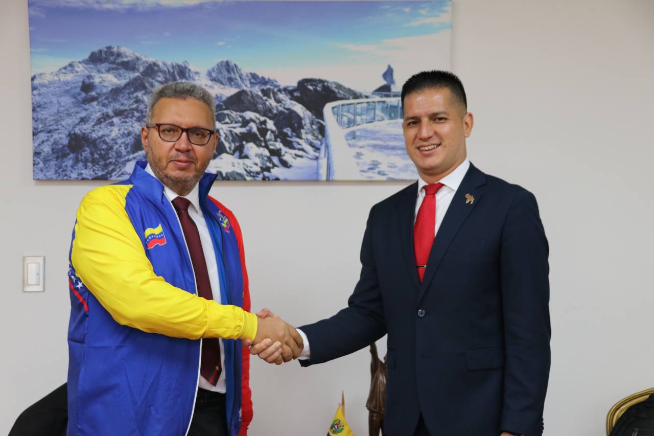 Venezuela fortalecerá políticas de juventud y deporte con naciones hermanas