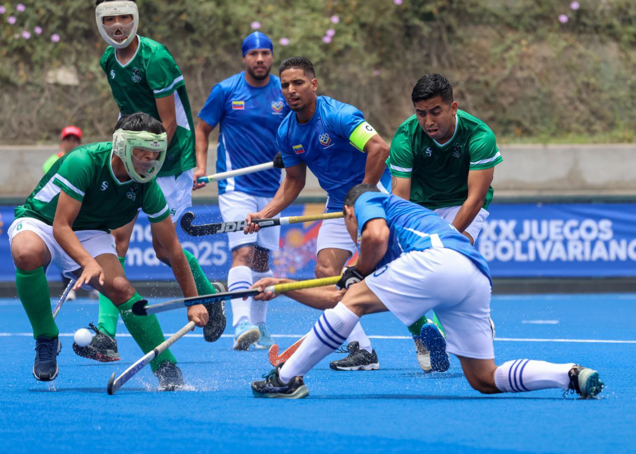 Hockey sobre césped se creció en el debut