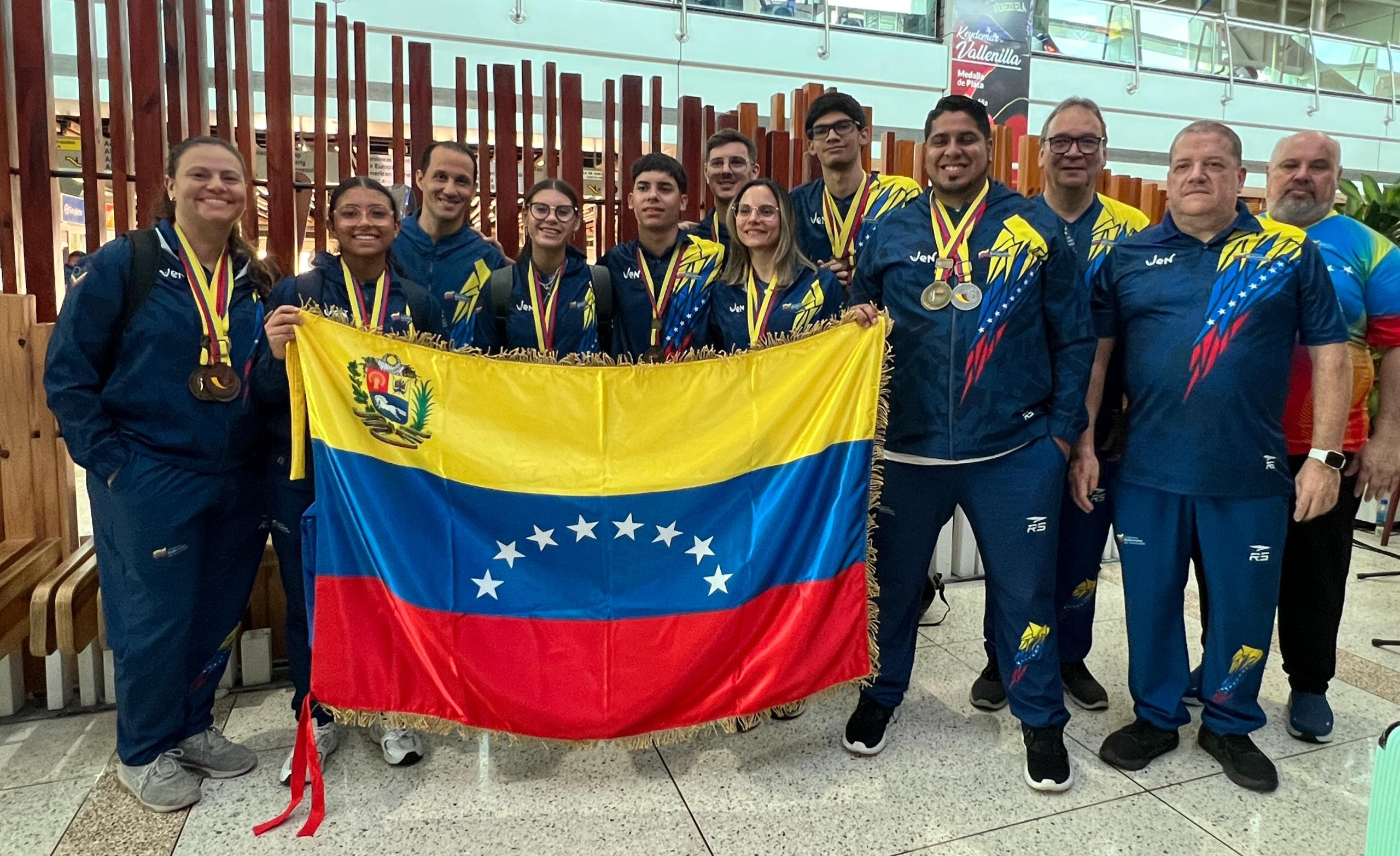 Bowling sumó 10 preseas en el ibero