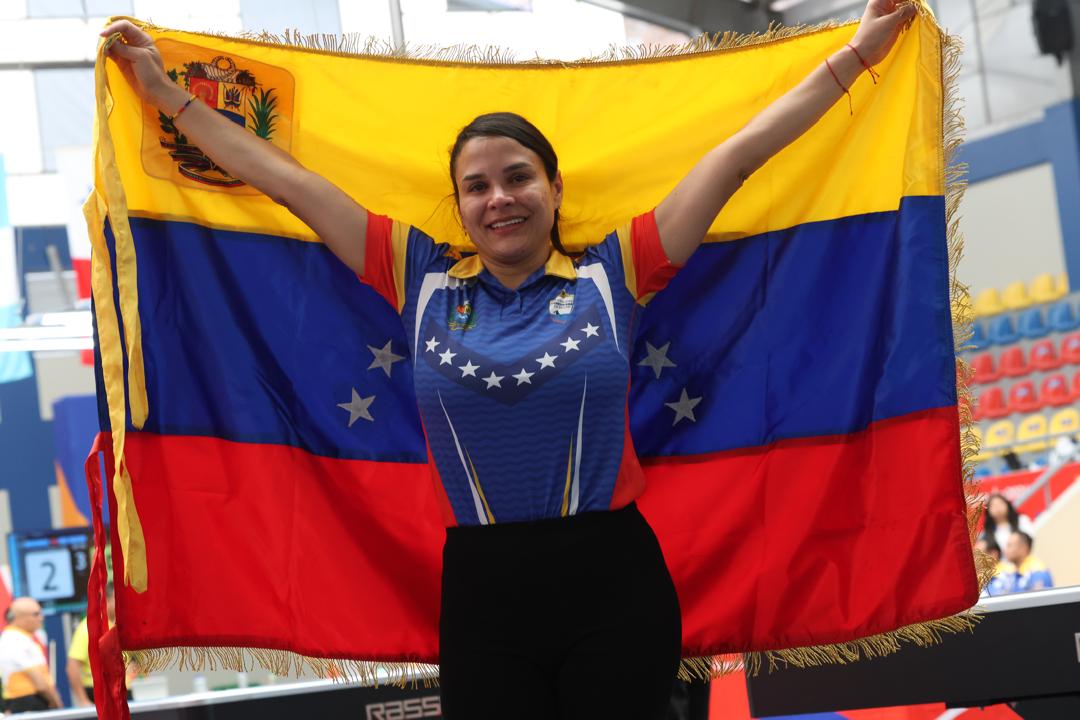 Oro para Venezuela en Billar