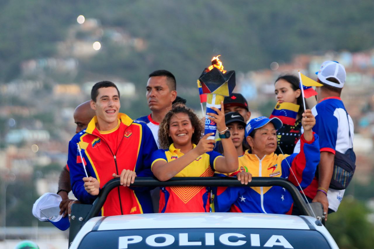 Fuego Patrio iluminó el Litoral de Venezuela