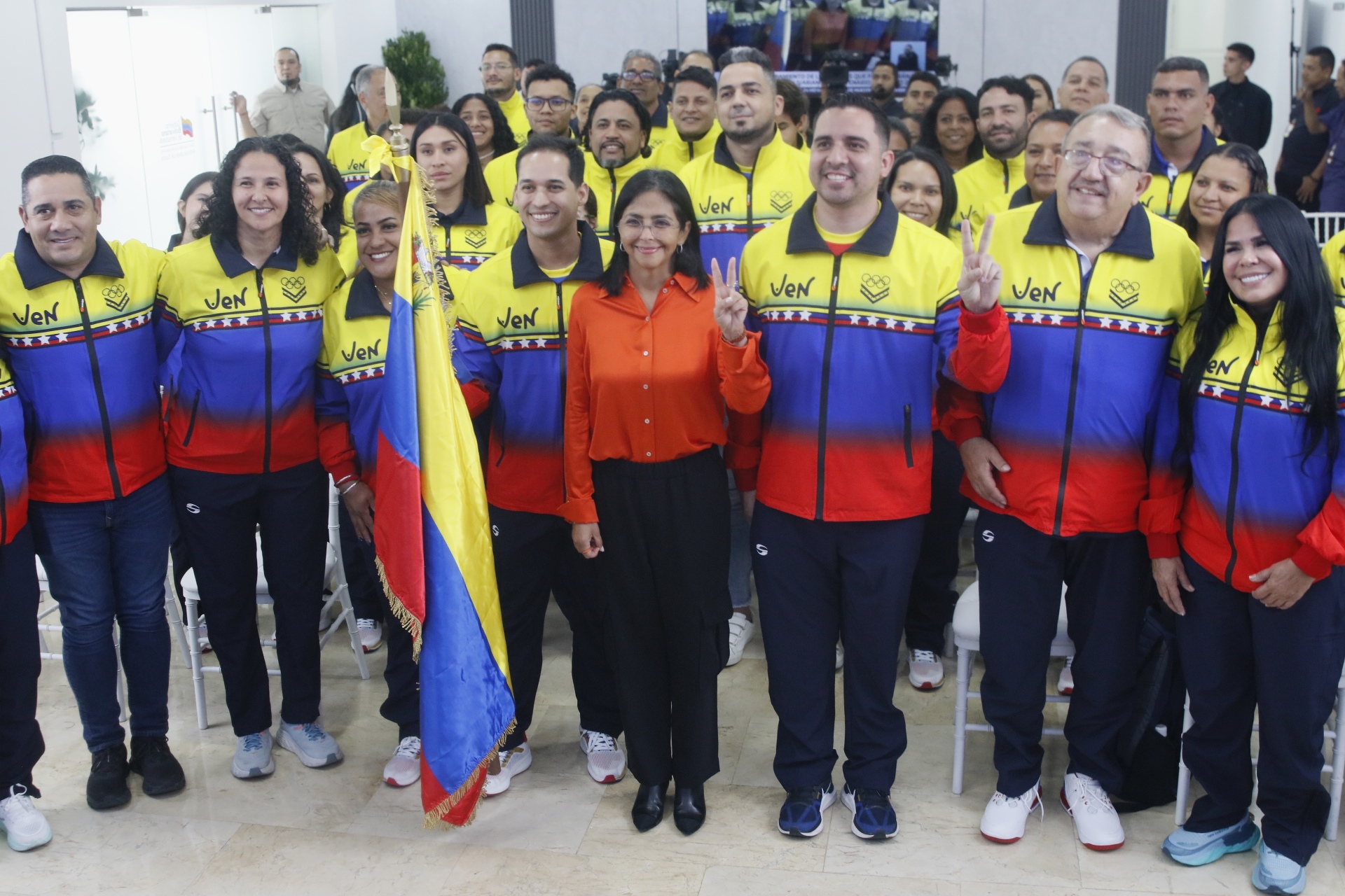 Venezuela celebra el abanderamiento de su delegación para Ayacucho 2024