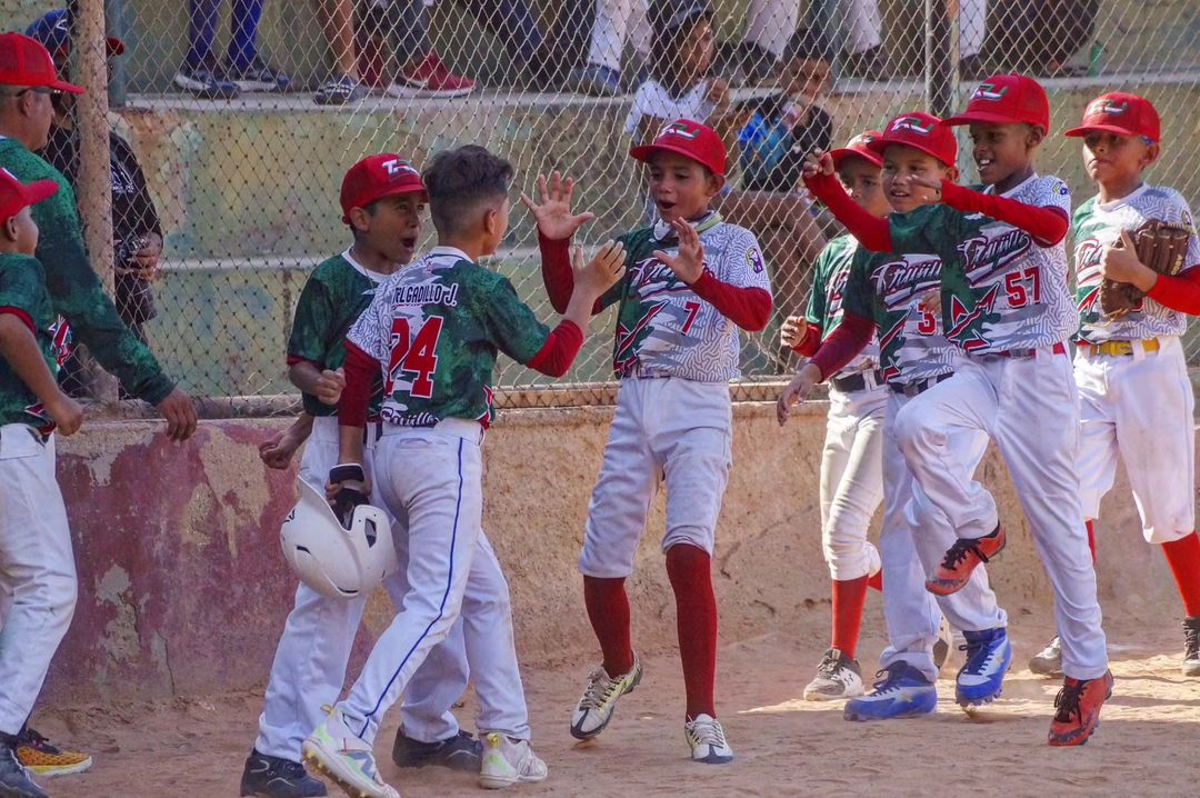 Sigue la acción en el Campeonato Nacional U10 de la Guaira