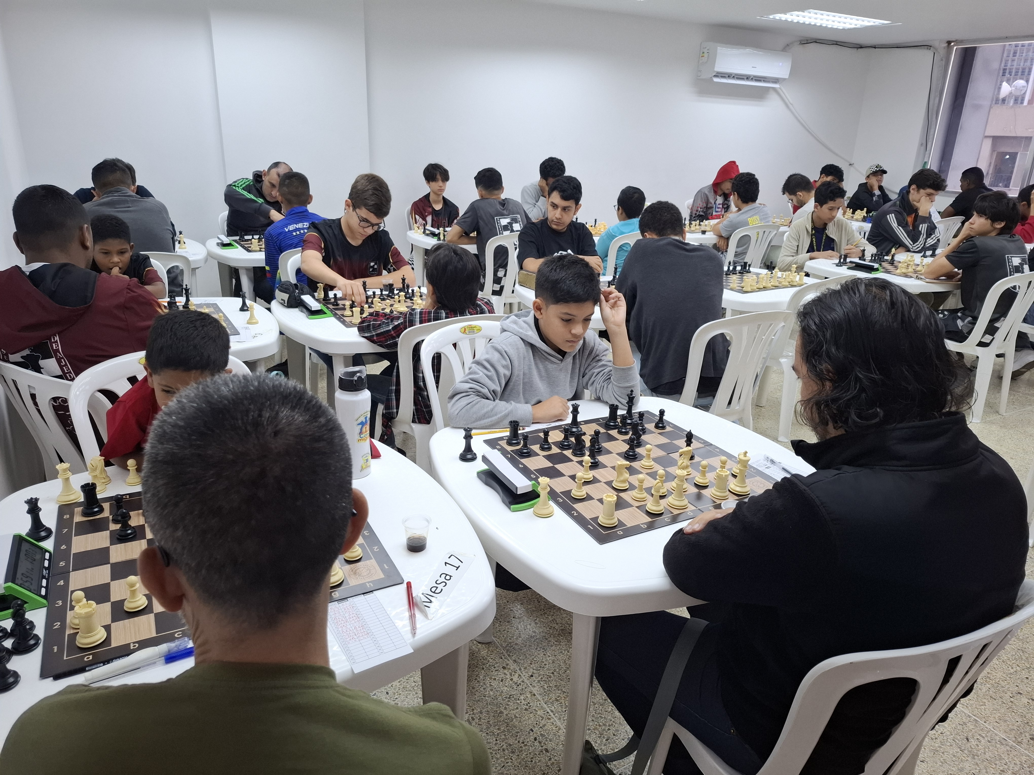 Ajedrez inicio el primer campeonato del año 2025 en honor a los maestros