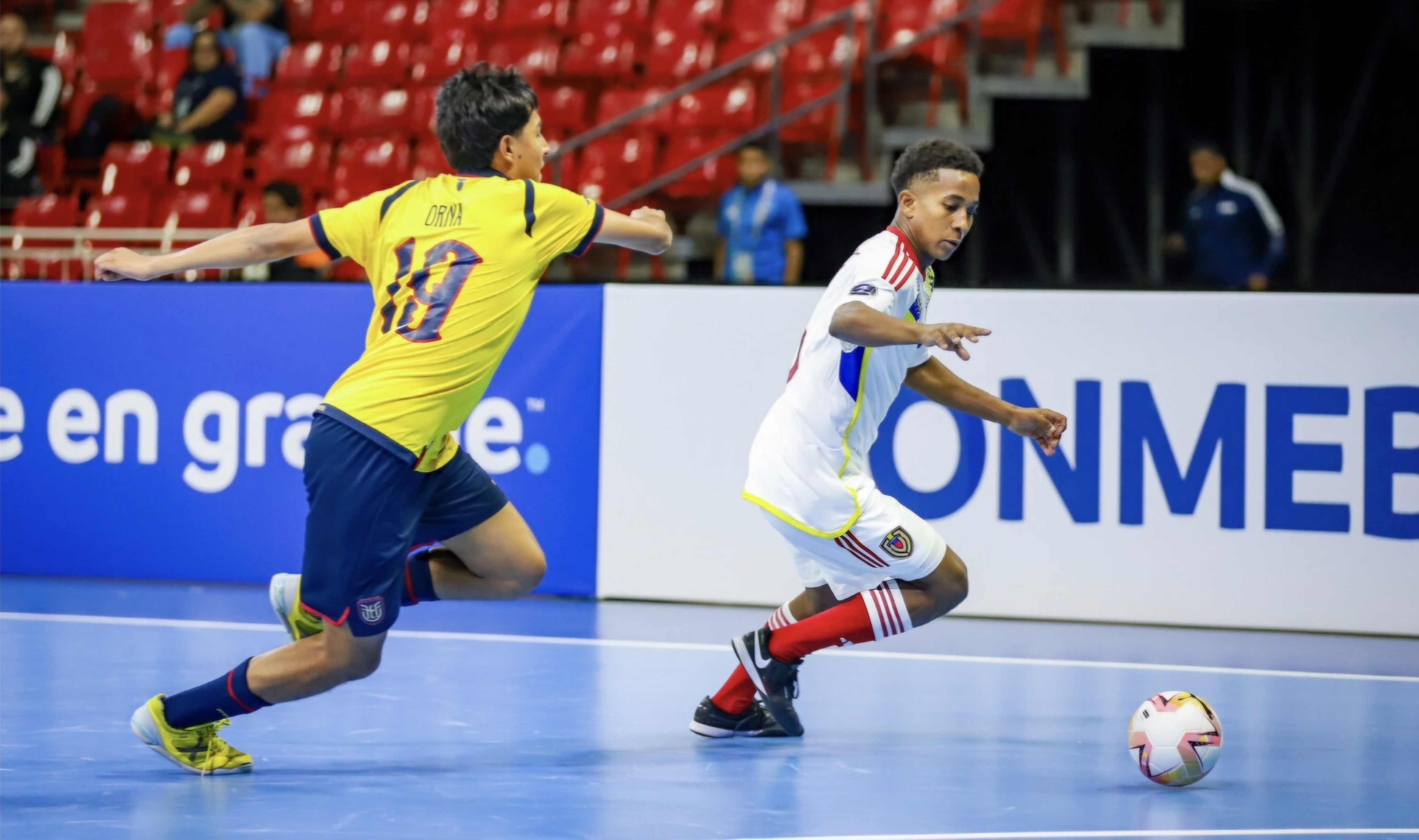 Futsal va por el título de la Liga Evolución