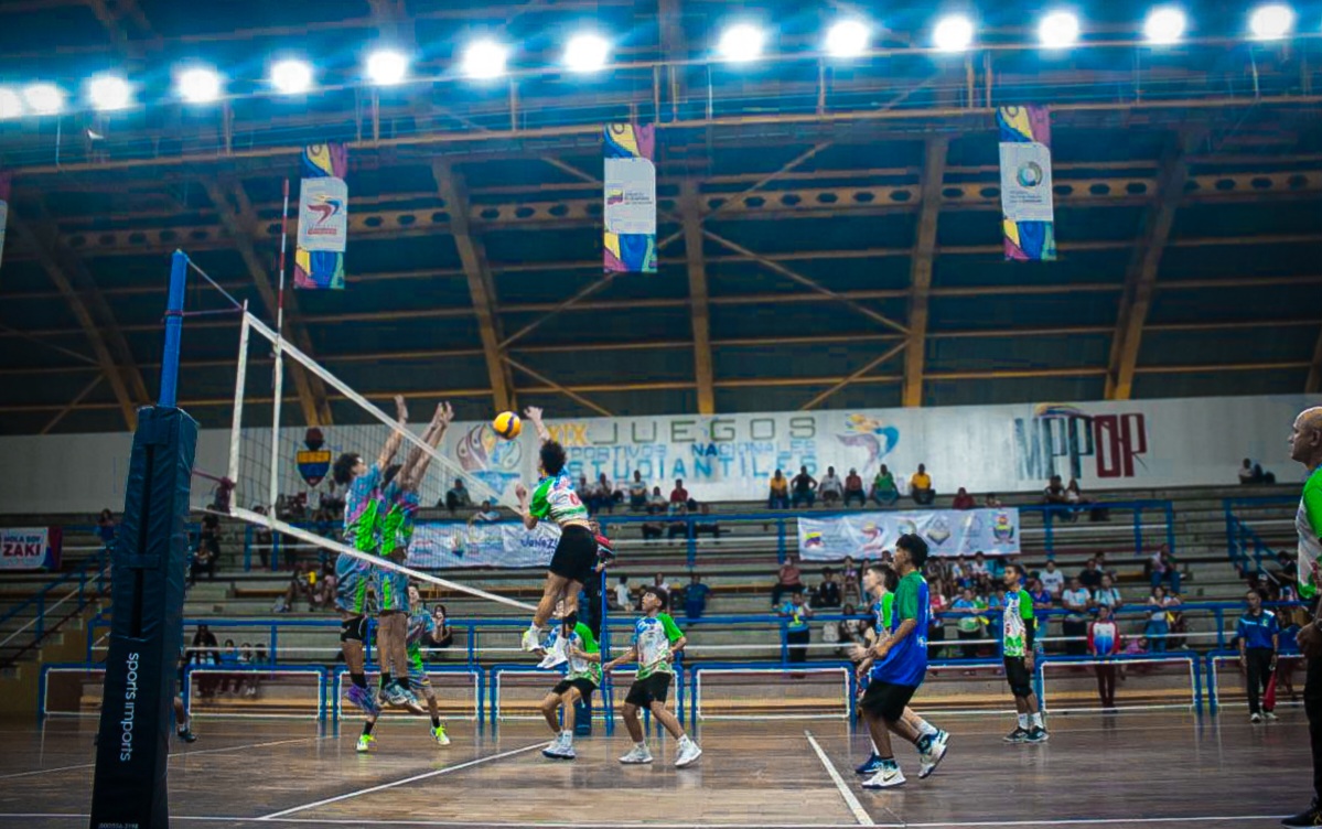 Lara y Miranda campeones del voleibol