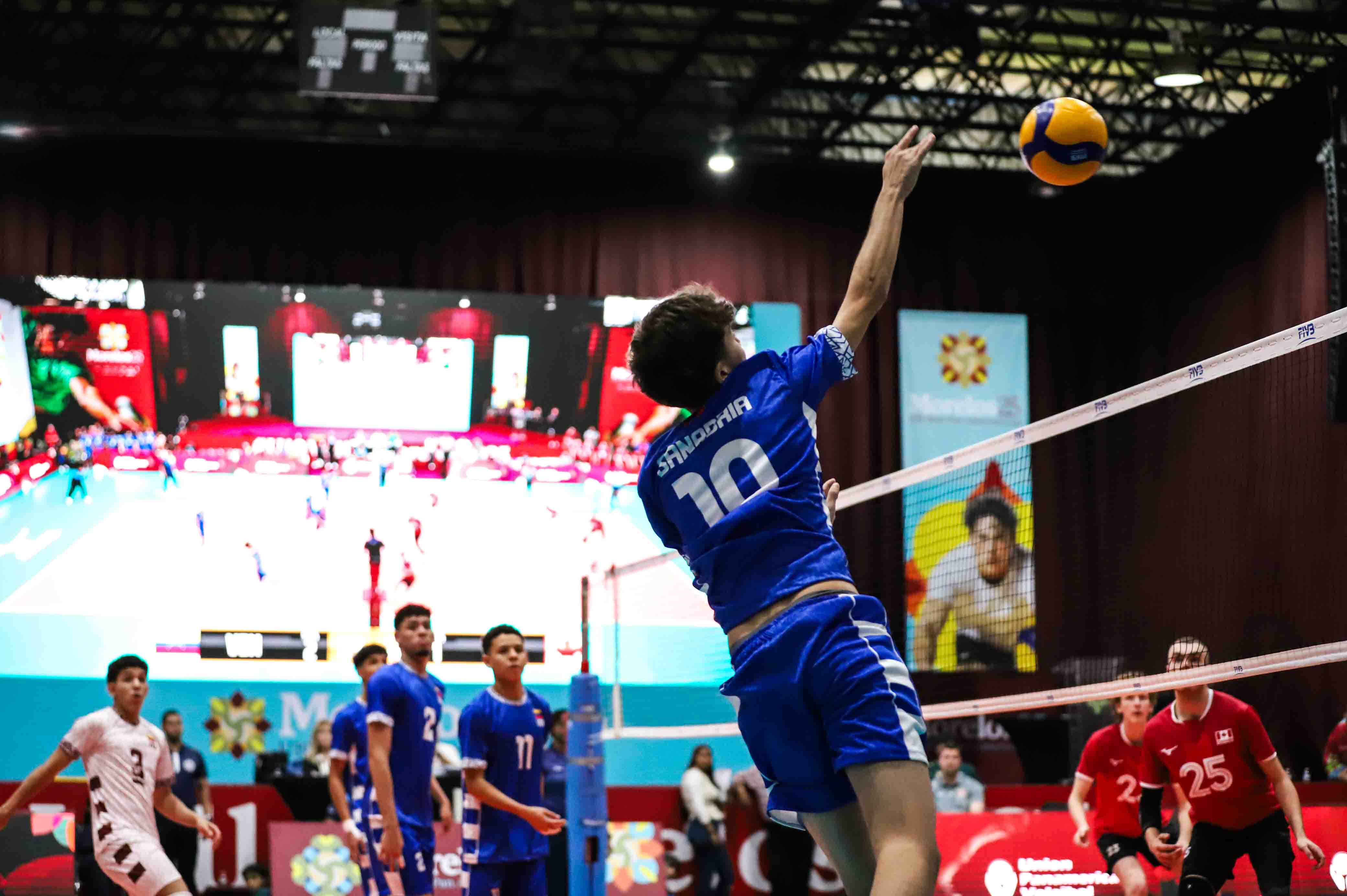 Voleibol a la siguiente ronda en la Copa