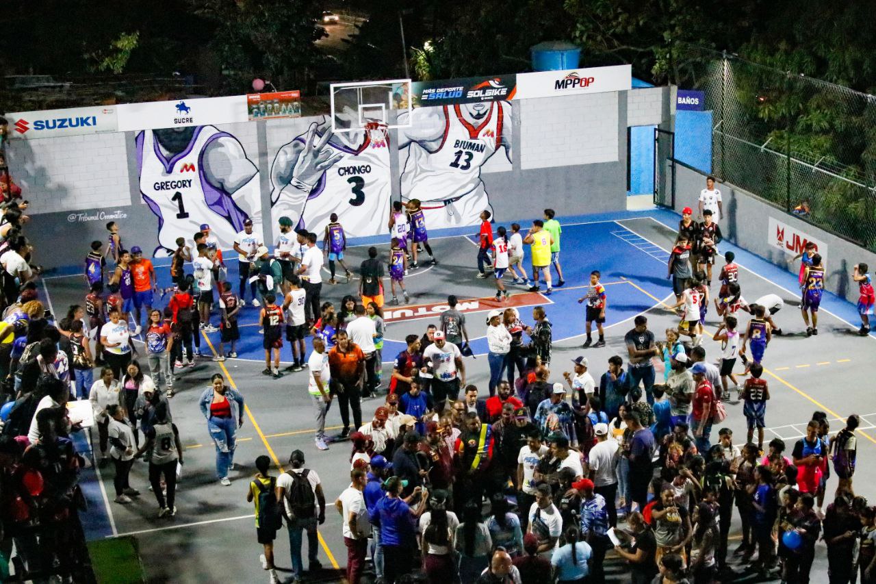 Clubes deportivos de Píritu reciben clínica de baloncesto y dotación deportiva