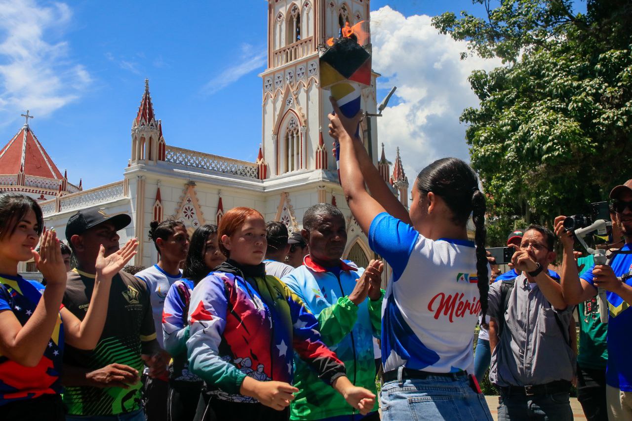 Fuego Patrio continúa en Mérida