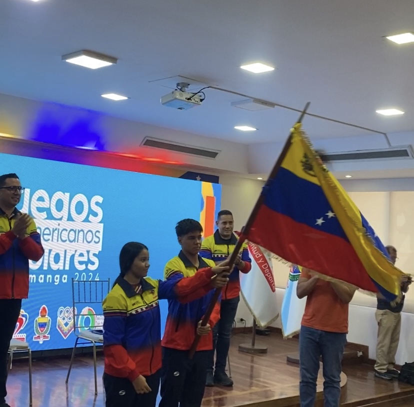 Abanderada la delegación venezolana que participará en los Suramericanos Escolares