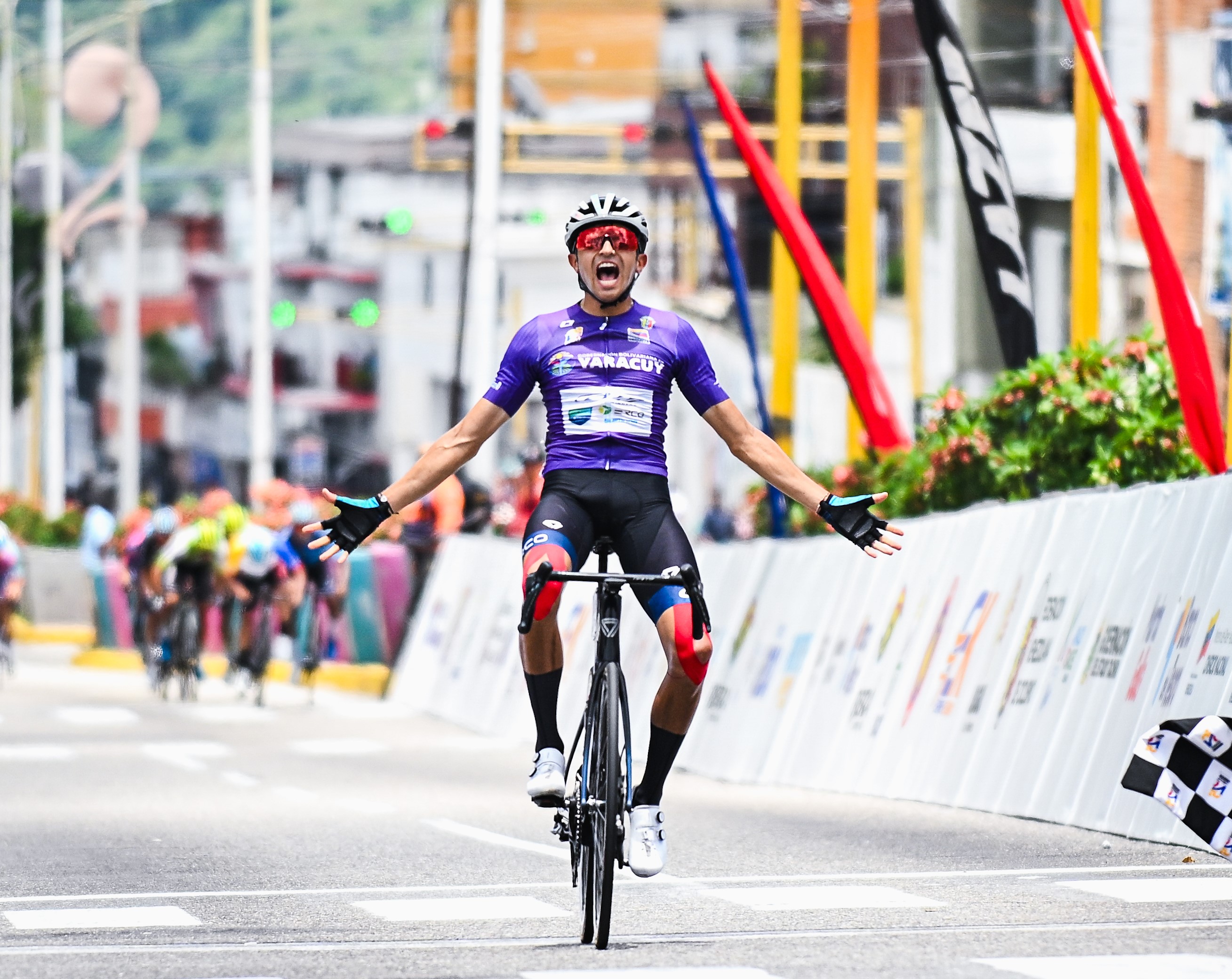 Camilo Gómez da primera victoria a Colombia