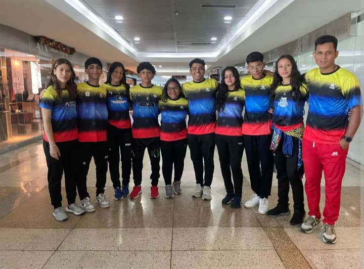 Selección venezolana de Bádminton rumbo a Perú