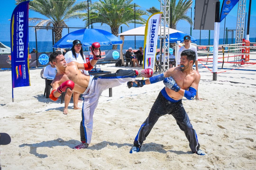 Kickboxing playa regresa a La Guaira