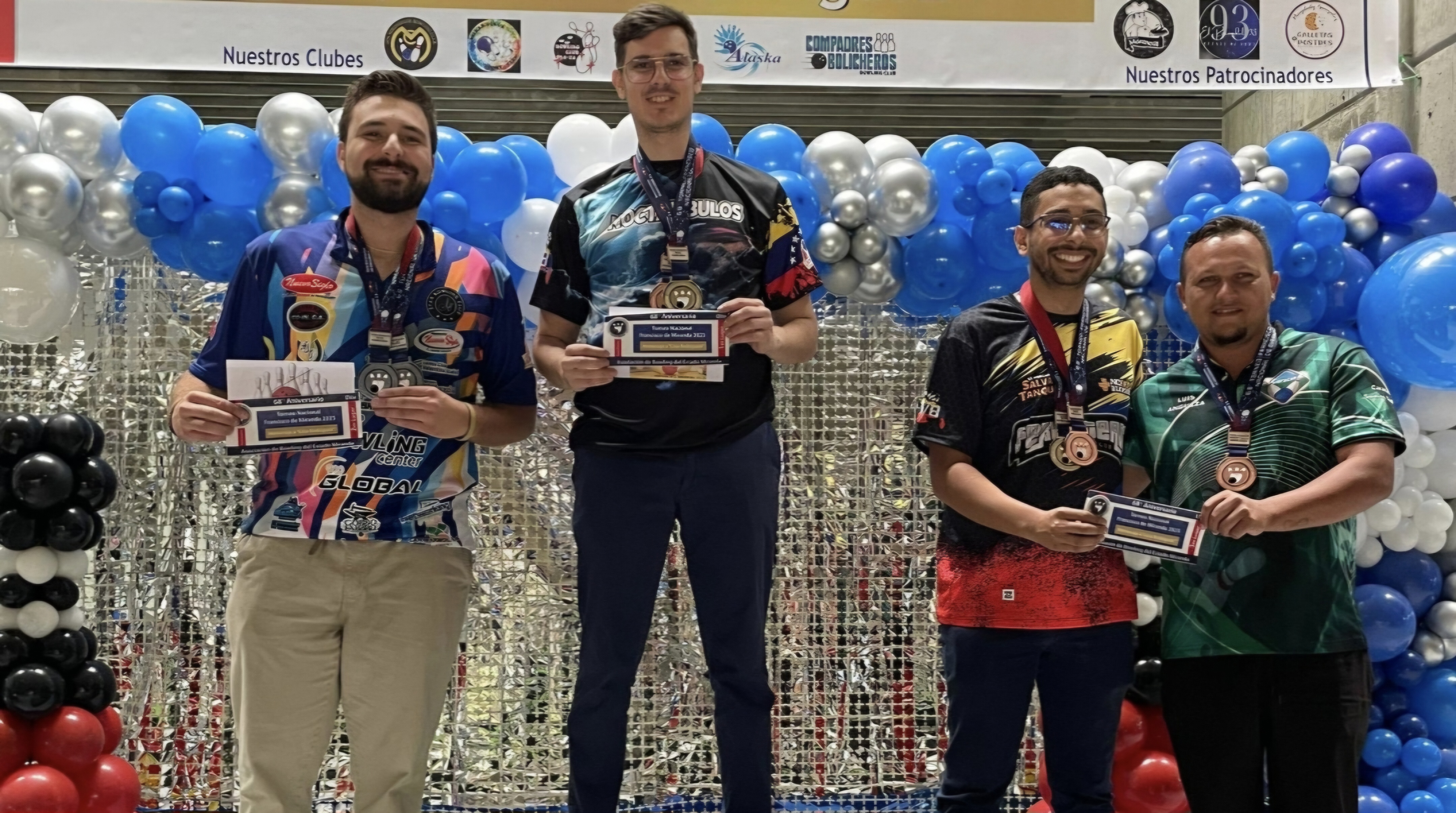 Rodríguez y González campeones de bowling