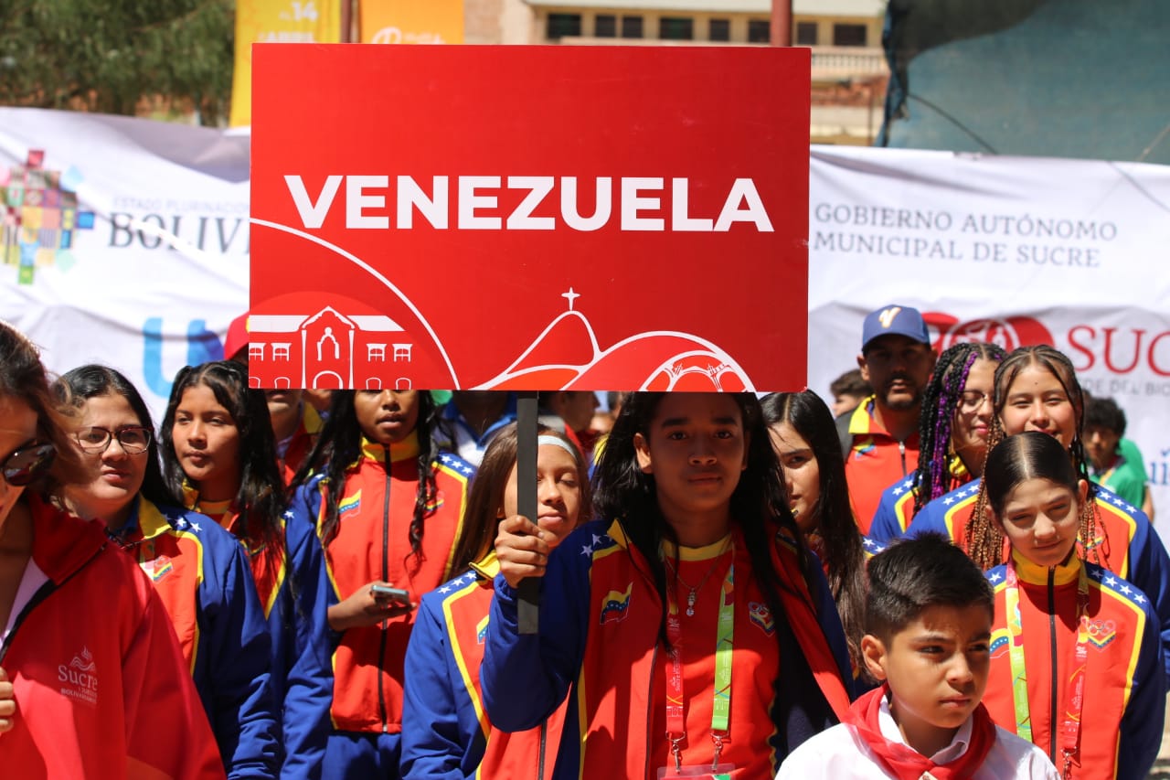 El Tricolor Nacional alzó el vuelo en Sucre 2024