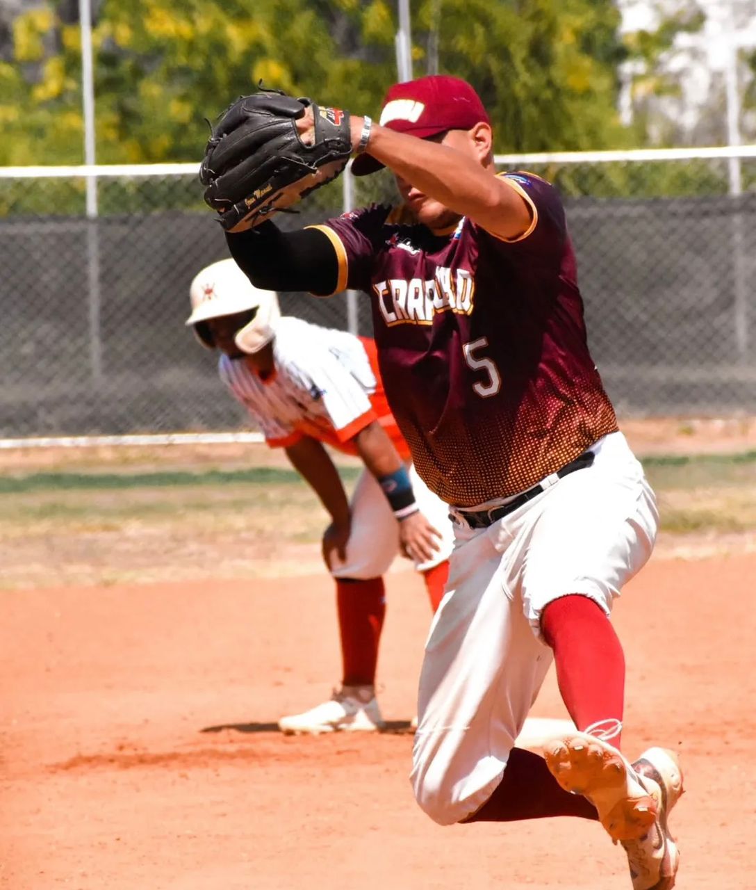 Barinas recibe Nacional de Softbol