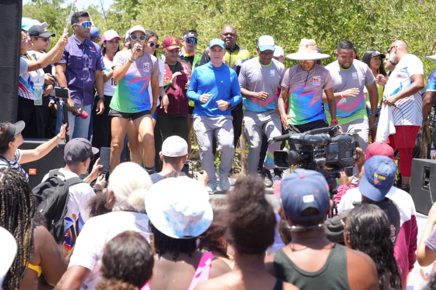 Los carnavales llegaron a playa Los Totumos con jornada llena de deporte y cultura