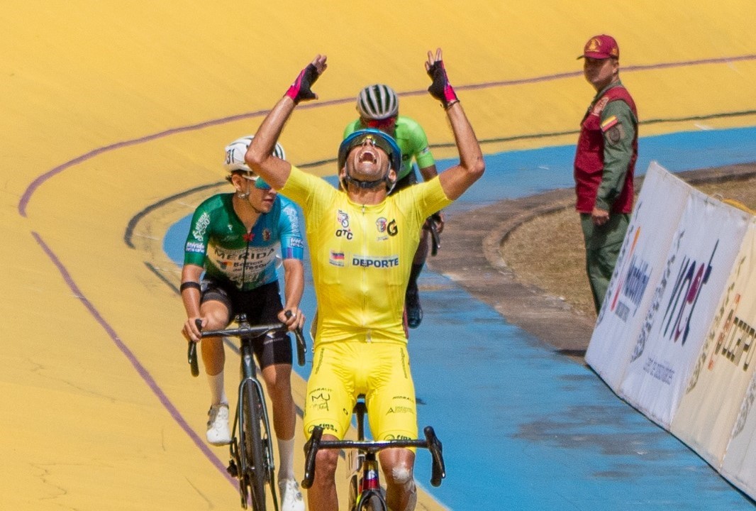 Jorge Abreu se coronó en Pueblo Nuevo