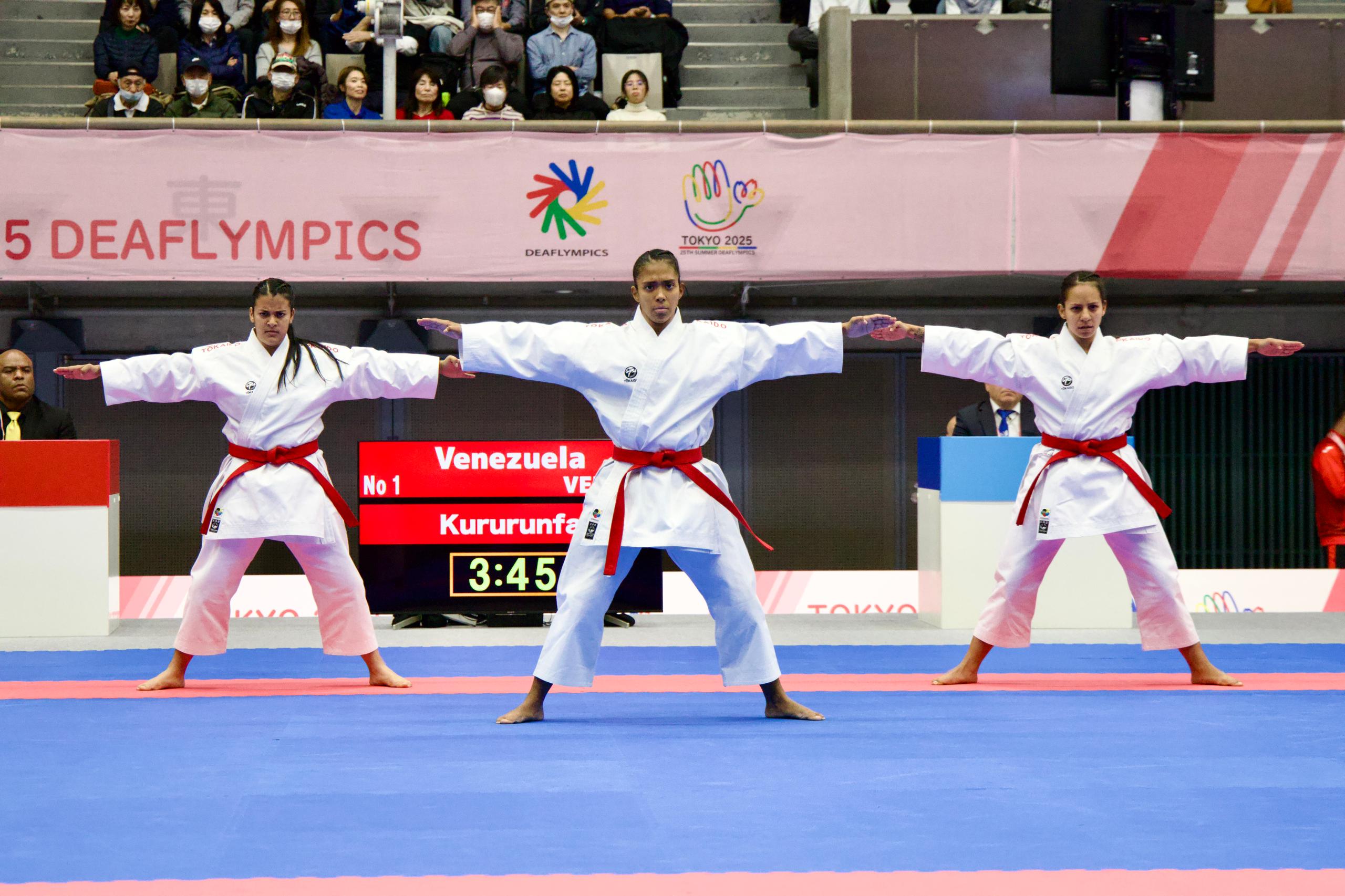 Karate dejó huella al conquistar cinco diplomas