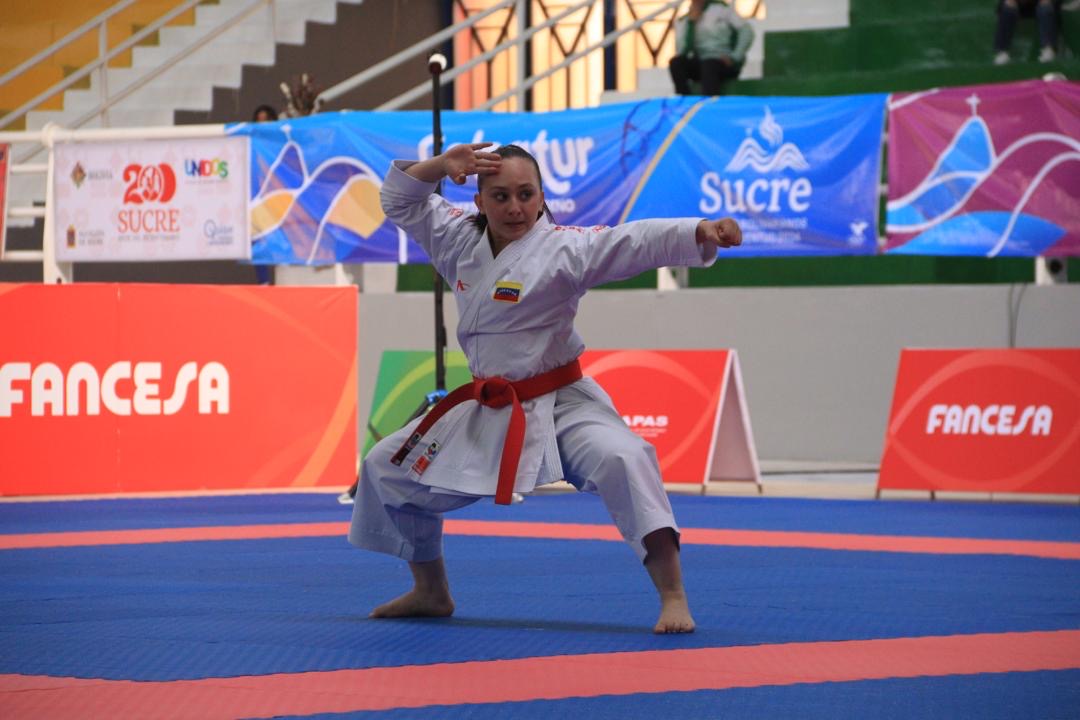 Karate venezolano debutó con doble oro 