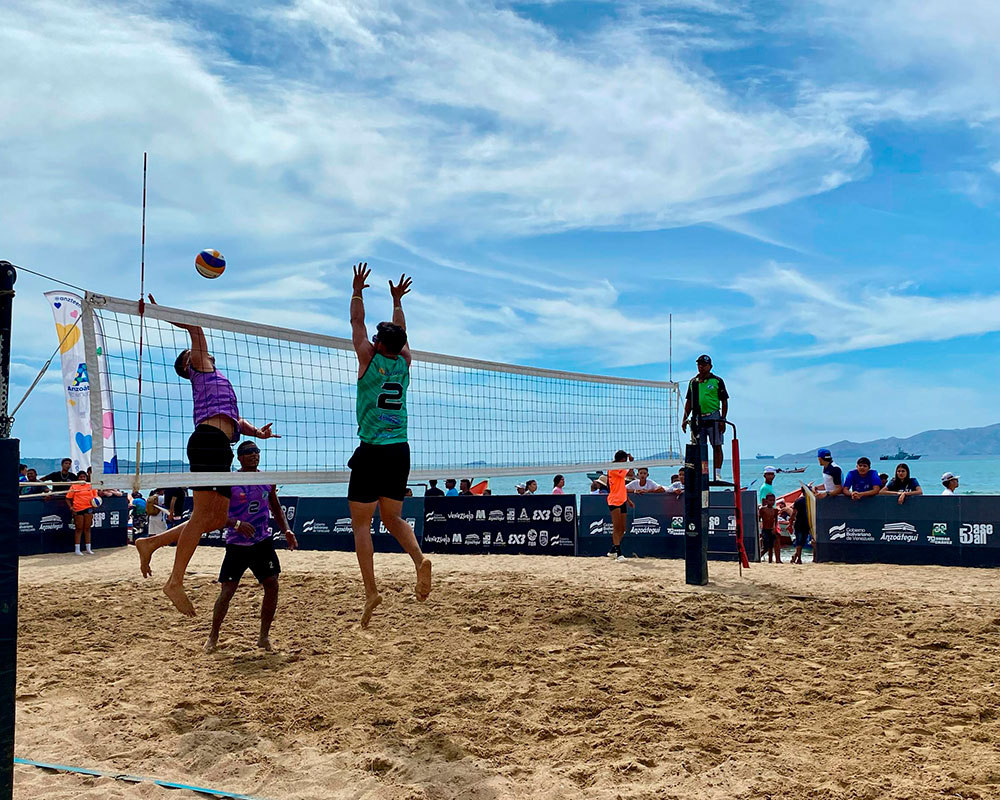 Voleibol playa salta a la arena