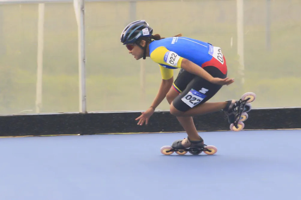 Patinaje va blindado con medallistas junior