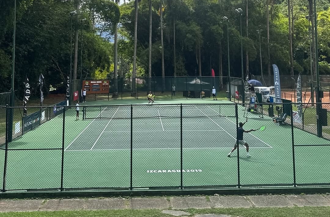 Arrancó el Torneo Águila Negra de tenis