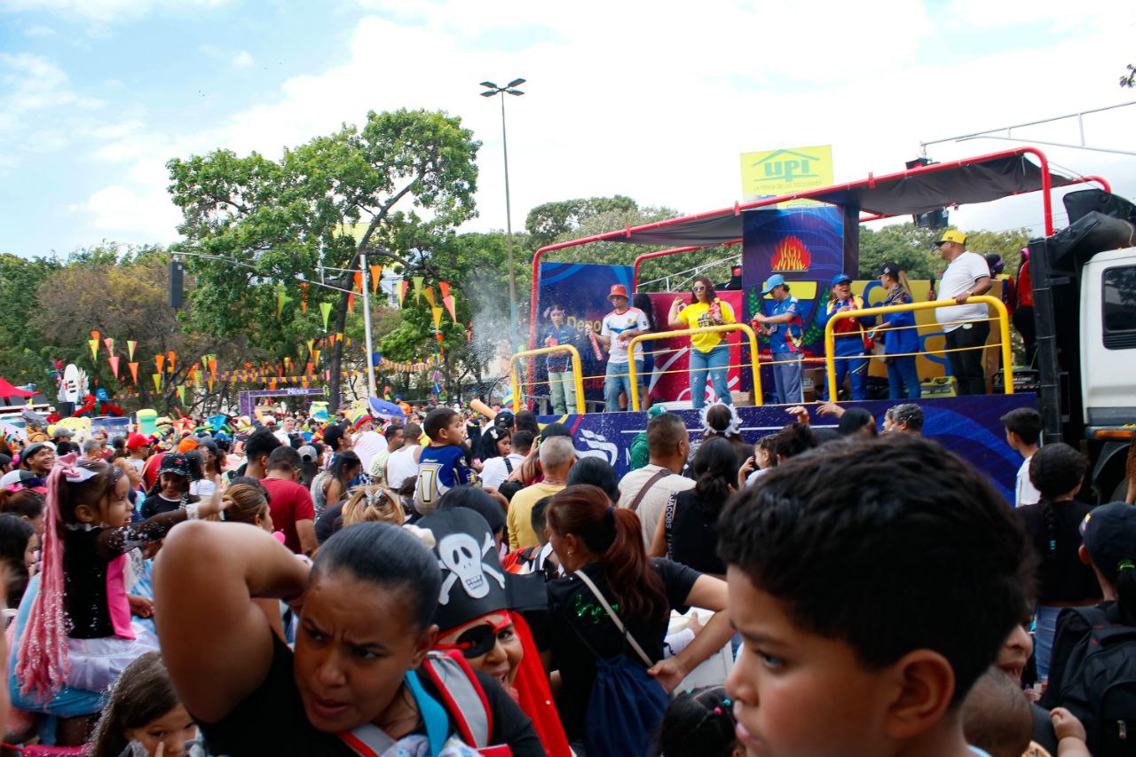 El carnaval llegó al Paseo Los Próceres de Caracas