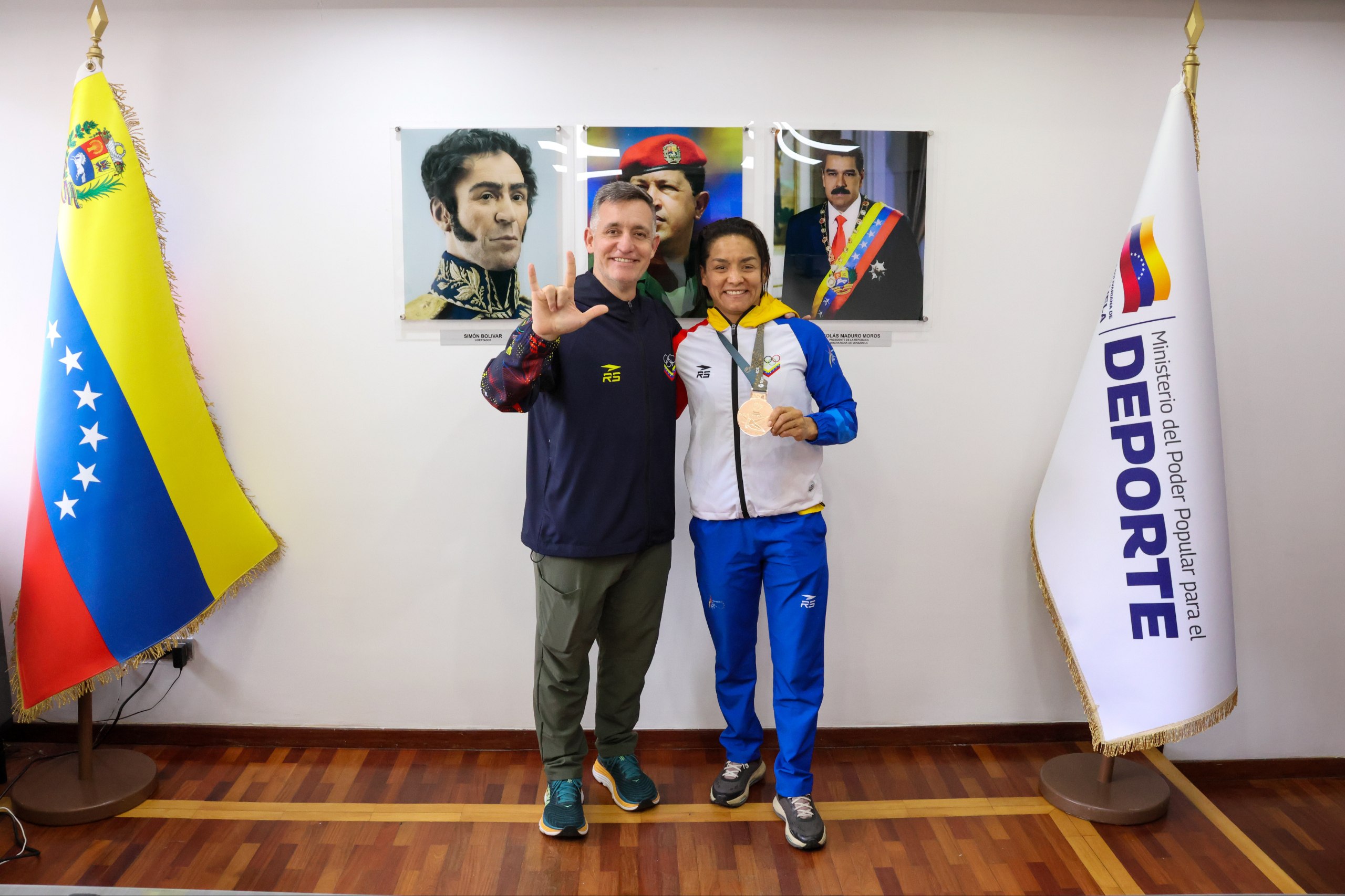 Ministro Cardillo dio la bienvenida a Mayerlyn