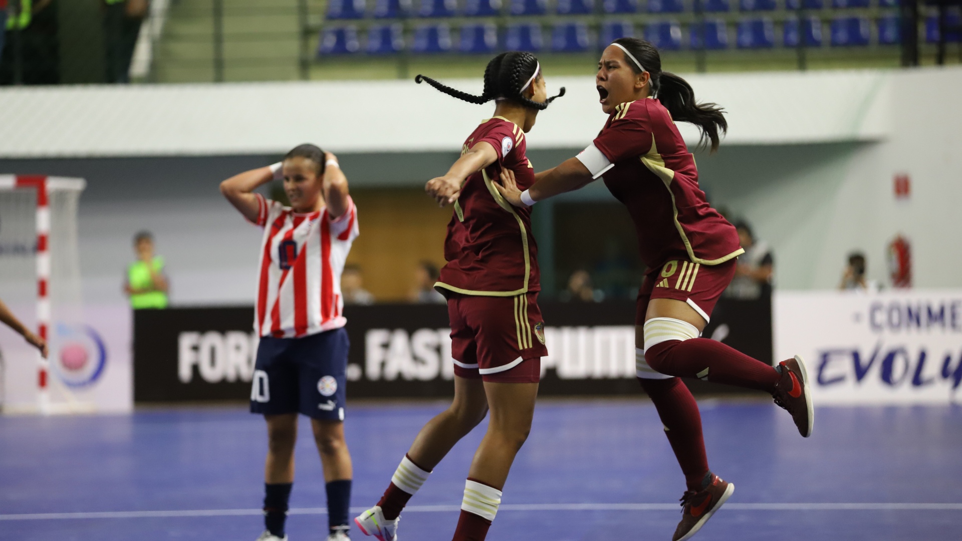 Futsal femenino sub 20 buscará su primera victoria