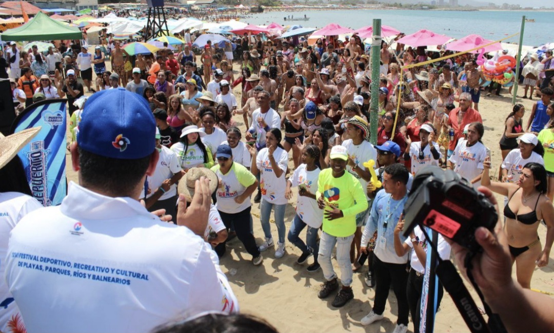 Jóvenes recreadores impulsan la diversión en los Carnavales Viva Venezuela 2025