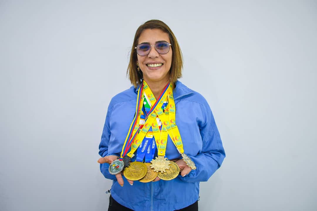 Jiveth Yánez dispuesta a conquistar el mundo del dominó