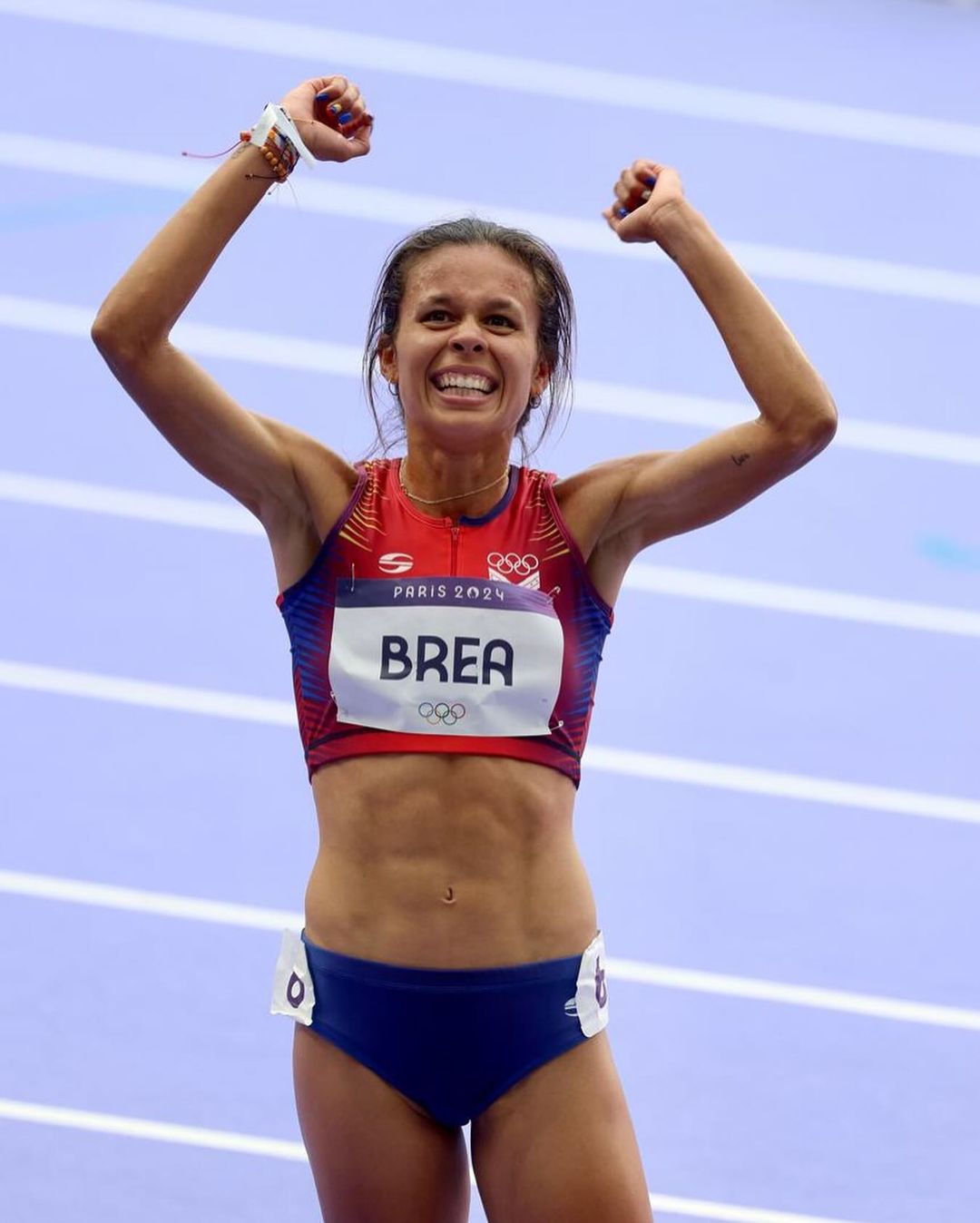 Joselyn Brea en la final de los 5 mil metros