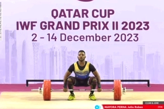 Julio Mayora cierra 2023 con medalla de plata en Catar